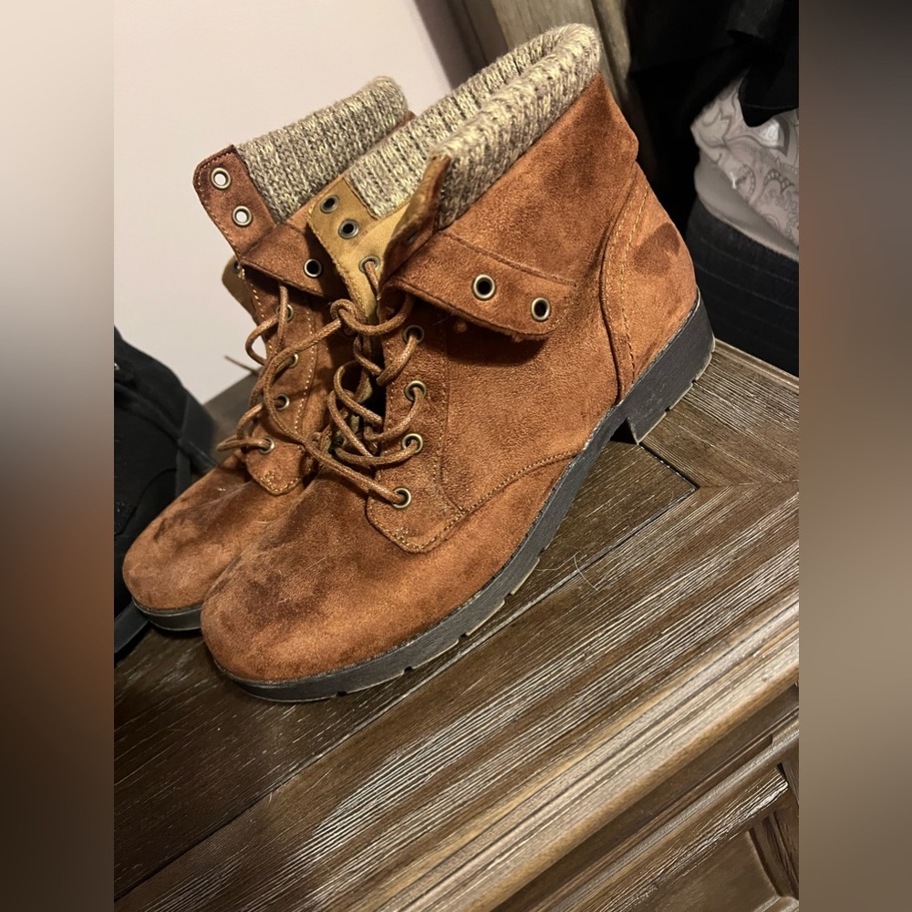 Women’s boots